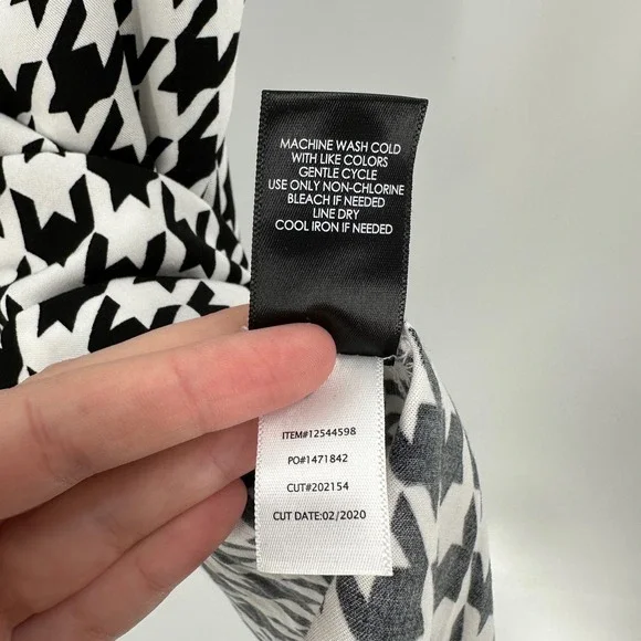 Women's Black and White Houndstooth Top - Picture 8 of 12
